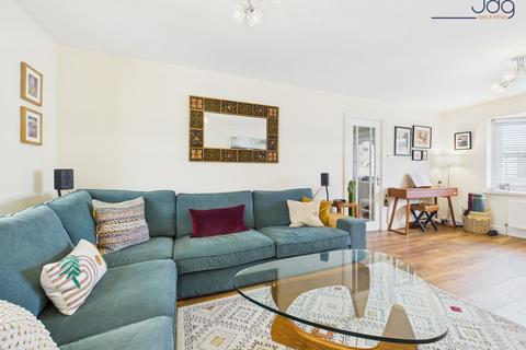 6 Chelmsford Close, Lancaster, LA1 4BJ