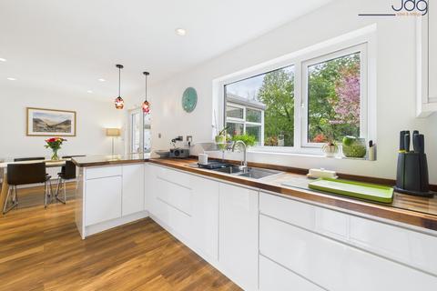 6 Chelmsford Close, Lancaster, LA1 4BJ