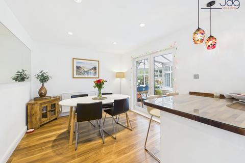 6 Chelmsford Close, Lancaster, LA1 4BJ