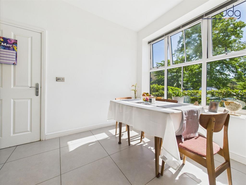 Bright Open plan kitchen diner