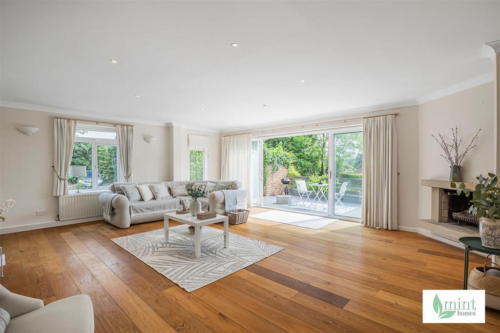 Mint - Kevan Drive-15.jpg