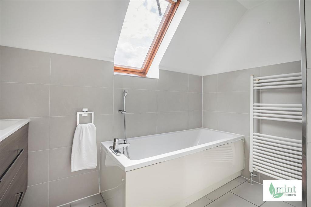 Mint - Kevan Drive-24.jpg