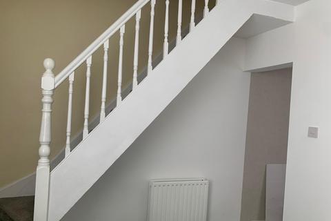2 bedroom terraced house to rent, Milverton Street, Liverpool L6