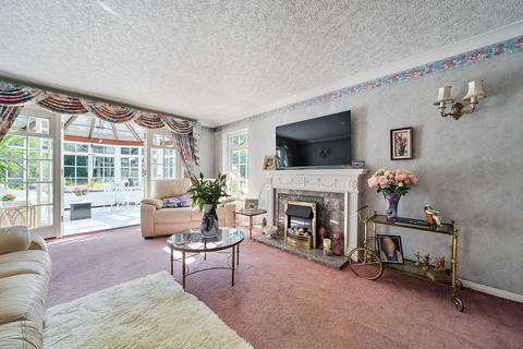 5 bedroom detached house for sale, Wolds Drive, Orpington