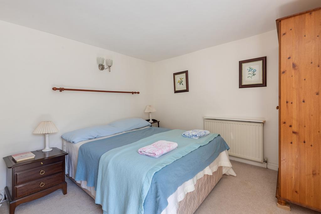 A19 - 4 Horn Hill, Dartmouth, The Haven - 250502