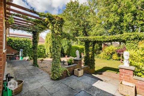 42 Abbey Drive, Bury, BL8 2HP