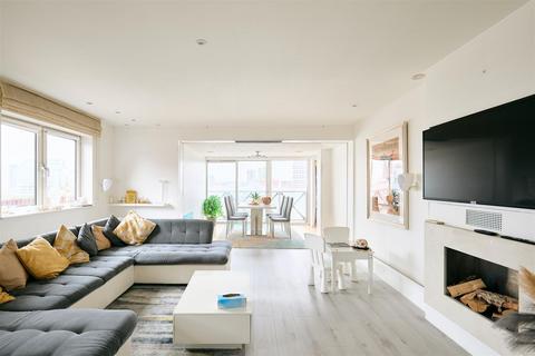 3 bedroom apartment to rent, Regent on the River, Fulham, SW6