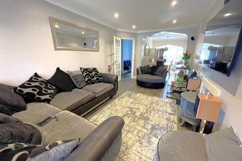4 bedroom detached house for sale, Village Road, Cheltenham