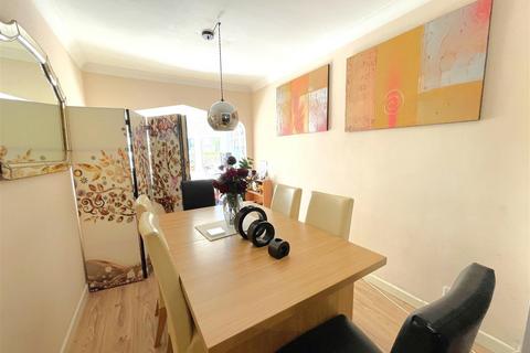 4 bedroom detached house for sale, Village Road, Cheltenham