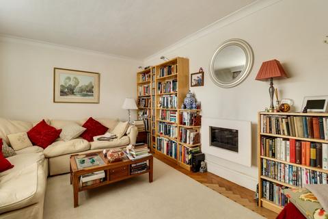 undefined, Esher Green, Esher, KT10
