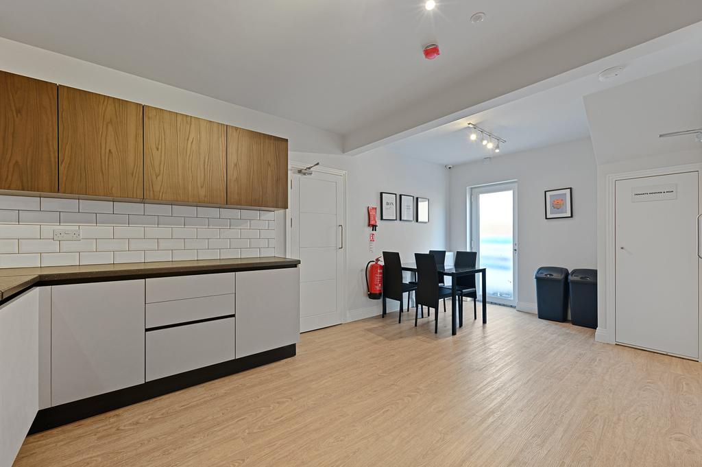CS - 142 Hagden Lane - Kitchen B3 (1).JPG