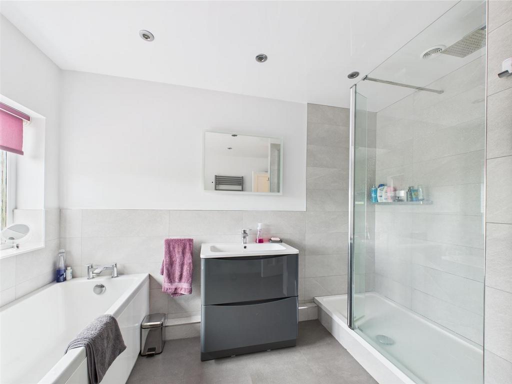 Bath 2.jpg