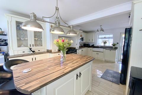 4 bedroom detached house for sale, Ingram Place, Cleethorpes