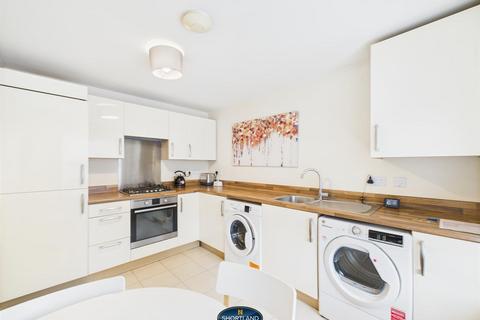 3 bedroom semi-detached house to rent, Cherry Tree Drive, Coventry CV4