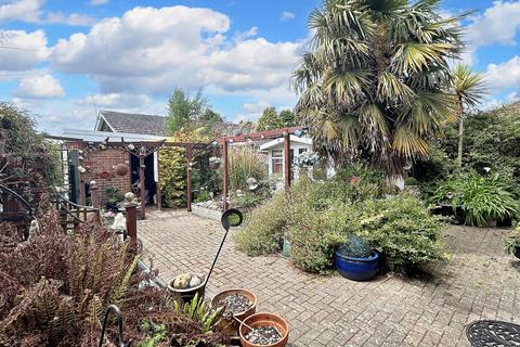 3 bedroom detached bungalow for sale, Springfield Avenue, Holbury, SO45