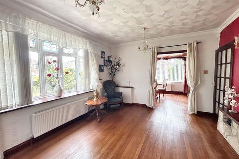 3 bedroom detached bungalow for sale, Springfield Avenue, Holbury, SO45