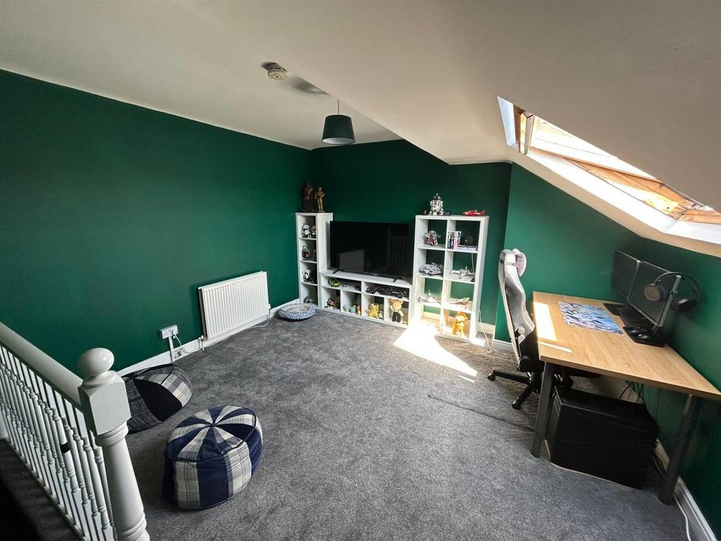Attic Bedroom 2.jpg