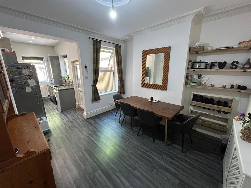 Dining Room.jpg
