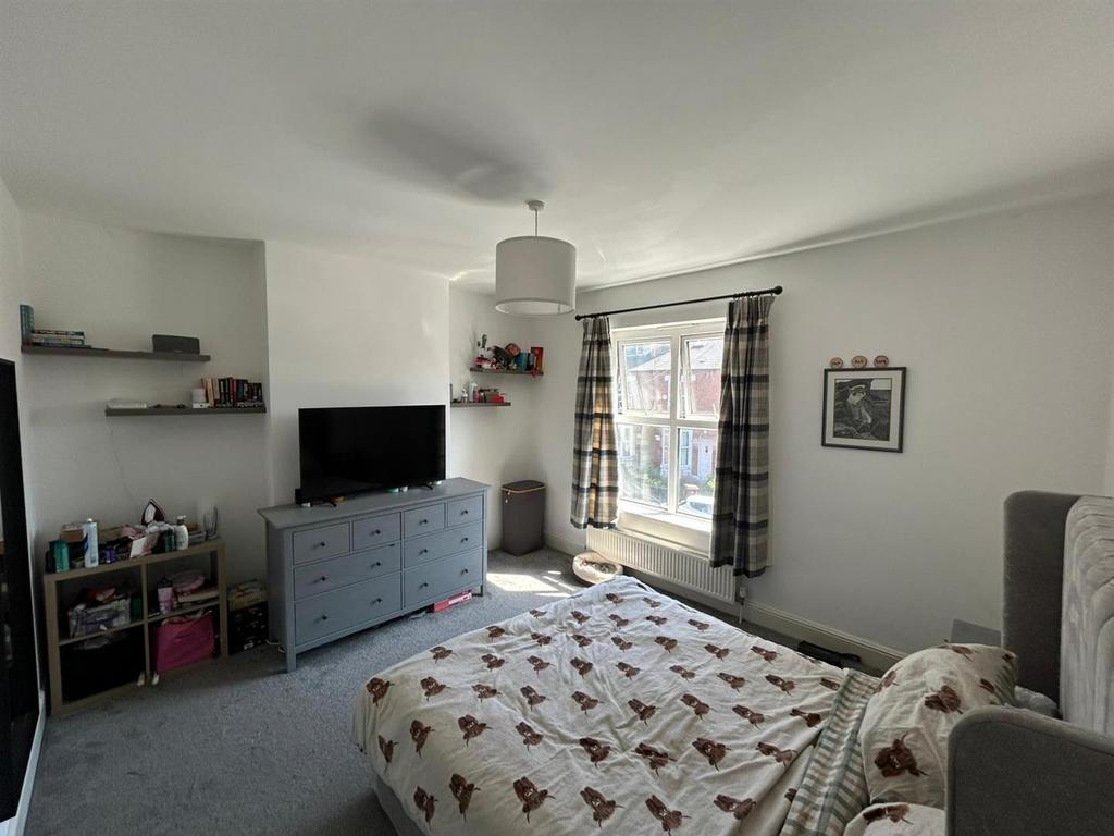 Master Bedroom.jpg