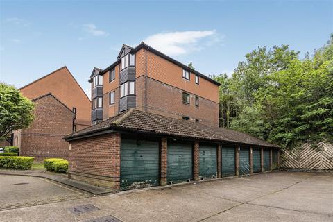 25 Turnpike Lane, Sutton, SM1 4HB