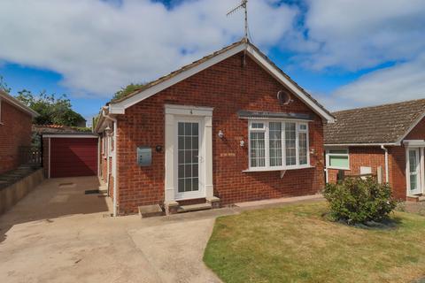 2 bedroom detached bungalow for sale, Park Rise, Hunmanby YO14