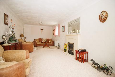 2 bedroom detached bungalow for sale, Park Rise, Hunmanby YO14
