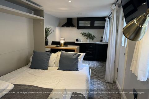 Studio to rent, Gloucester Place, London NW1