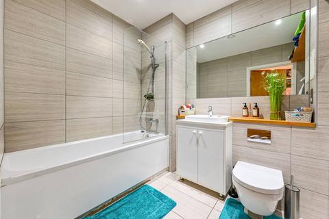 3 bedroom flat for sale, Kilburn Park Road, Maida Vale, London, NW6