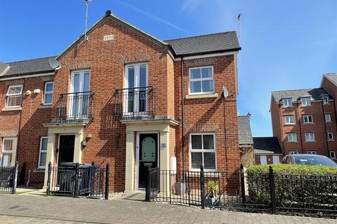 2 bedroom end of terrace house for sale, North Main Court, South Shields