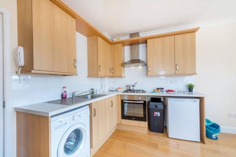2 bedroom flat to rent, New Cross Road, New Cross, London, SE14