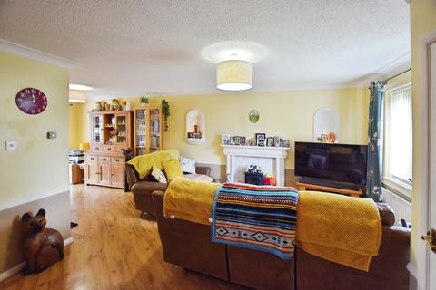 4 bedroom semi-detached house for sale, Eden Close, Skegness PE25