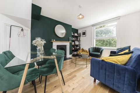 2 bedroom flat for sale, Batoum Gardens, London W6