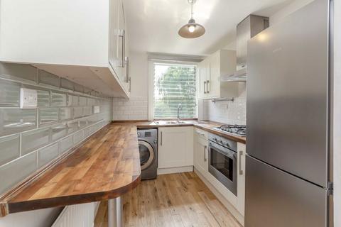 2 bedroom flat for sale, Batoum Gardens, London W6