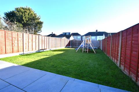 18 Winchester Road, Bexleyheath, DA7 4TX