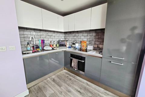 2 bedroom flat for sale, Strand Street, Liverpool, Merseyside, L1