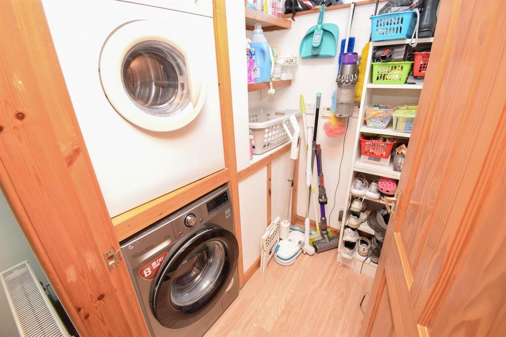 UTILITY ROOM.jpg