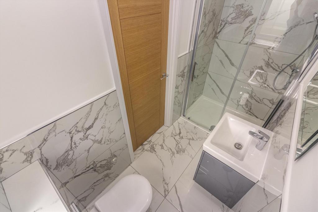 Bedroom Two En Suite