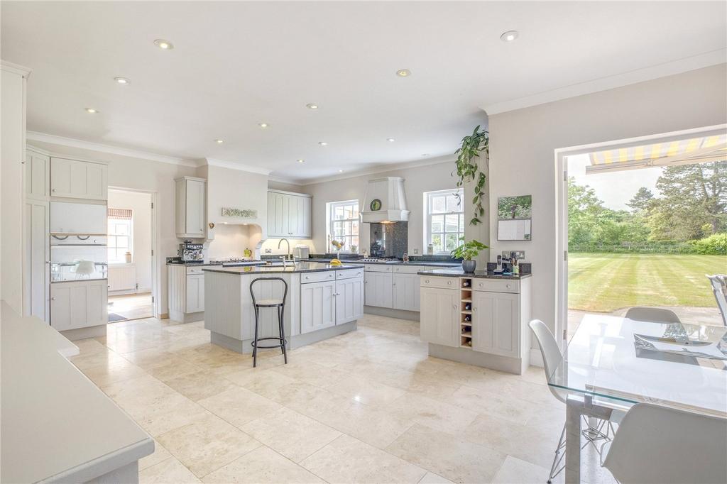 Kitchen/Breakfast