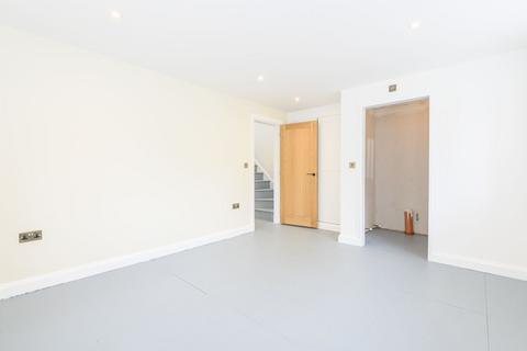 4 bedroom barn conversion for sale, Lea Gardens, Hough End Road , Sowerby HX6