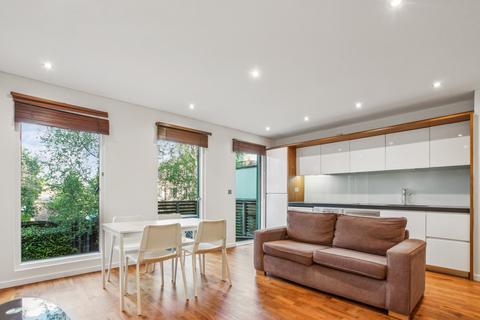 2 bedroom flat for sale, Balham Grove, London, SW12