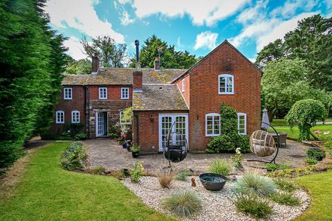 3 bedroom cottage for sale, 1 Chapel Cottages, Chesterton, Bridgnorth