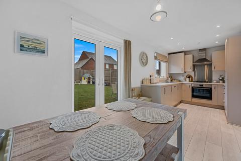 3 bedroom detached house for sale, Simpson Close, Weldon, NN17