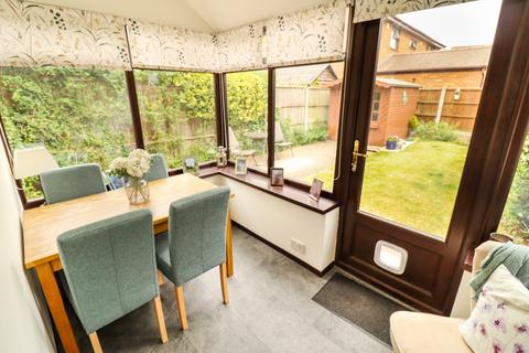 27 Mansard Close, Hornchurch, RM12 4HS