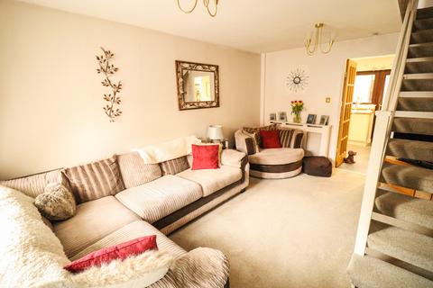 27 Mansard Close, Hornchurch, RM12 4HS