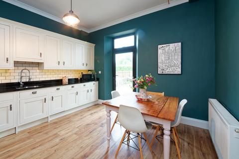 8 St. Barchans Road, Kilbarchan, Johnstone, PA10 2AR