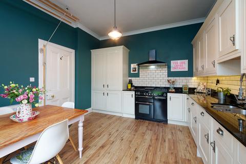 8 St. Barchans Road, Kilbarchan, Johnstone, PA10 2AR