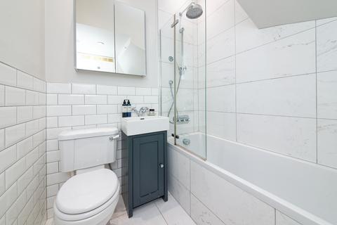 8 St. Barchans Road, Kilbarchan, Johnstone, PA10 2AR