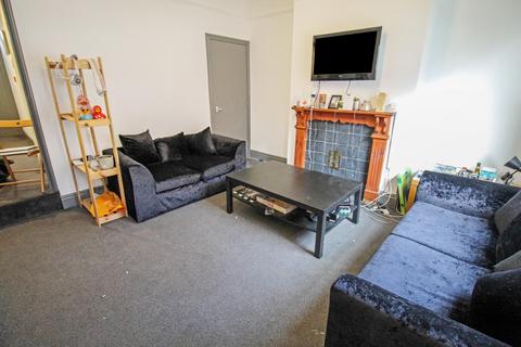 5 bedroom terraced house to rent, Welton Grove, Hyde Park, Leeds, LS6