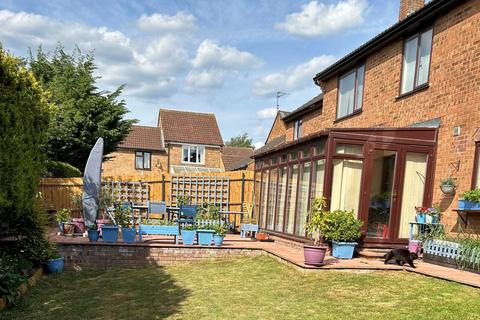 4 bedroom detached house for sale, Verdant Vale, East Hunsbury, NN4 0SQ