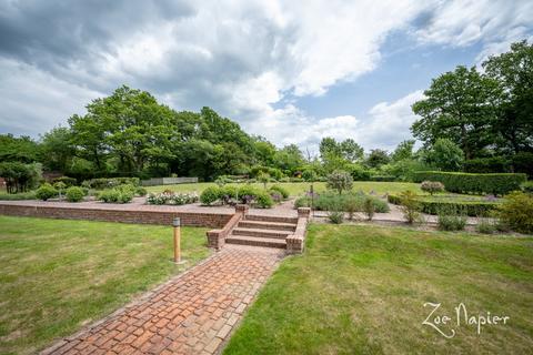 3 bedroom detached house for sale, Danbury